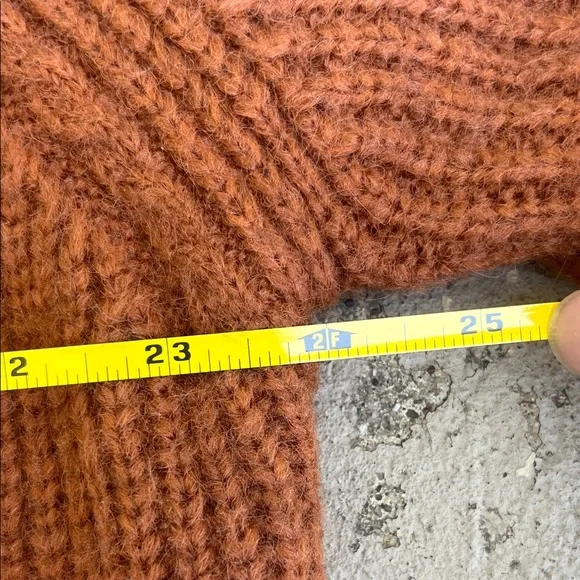Like new Bluivy Hooded brown Sweater - Picture 11 of 13